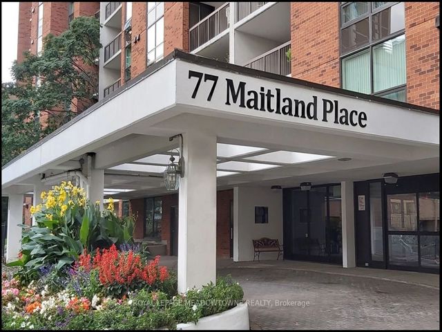 421 - 77 Maitland Pl