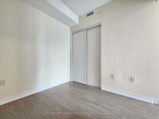 1428 - 251 Jarvis St