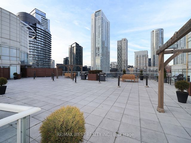 205 - 550 Queens Quay Way