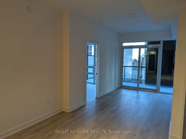714 - 127 Broadway Ave