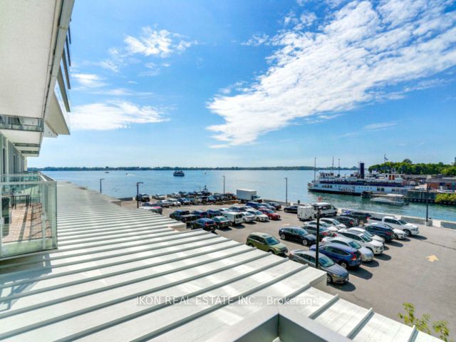 302 - 29 Queens Quay E