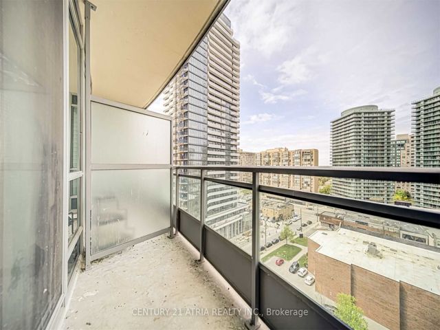 1109 - 18 Holmes Ave