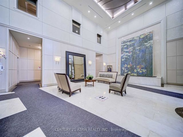 1109 - 18 Holmes Ave