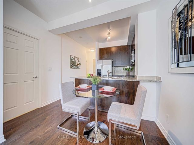 1109 - 18 Holmes Ave