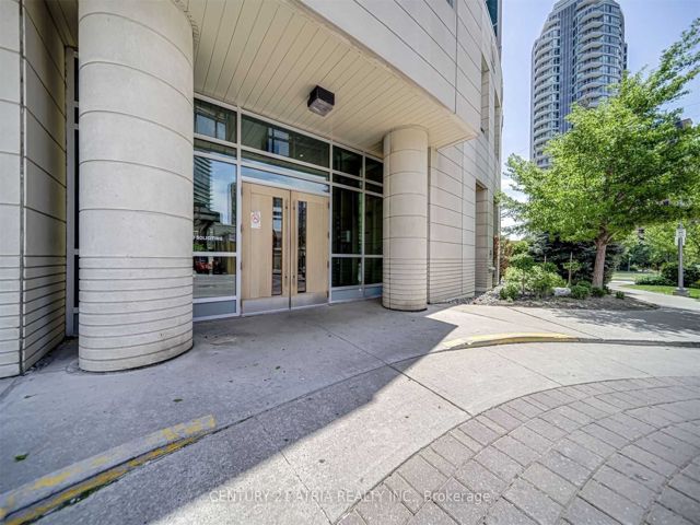 1109 - 18 Holmes Ave