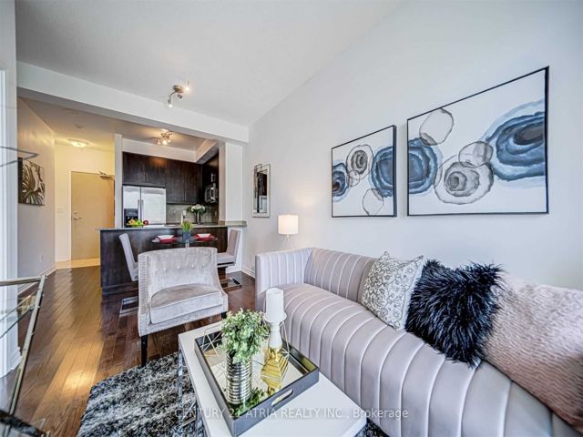1109 - 18 Holmes Ave