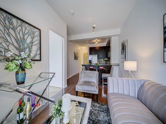1109 - 18 Holmes Ave