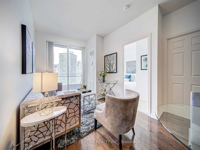 1109 - 18 Holmes Ave