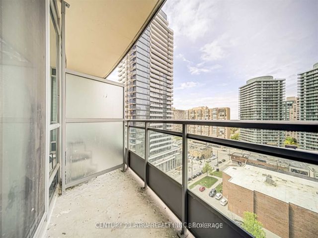 1109 - 18 Holmes Ave