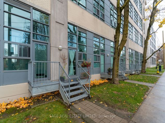 122 - 380 Macpherson Ave