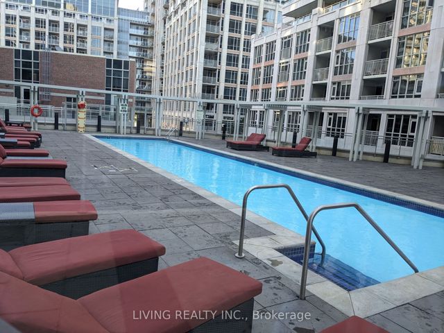 1029 - 38 Grand Magazine St
