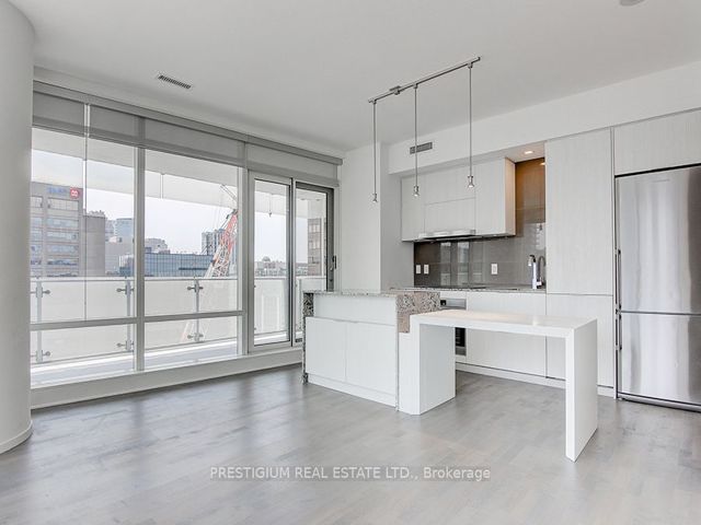 1307 - 1 Bloor St E