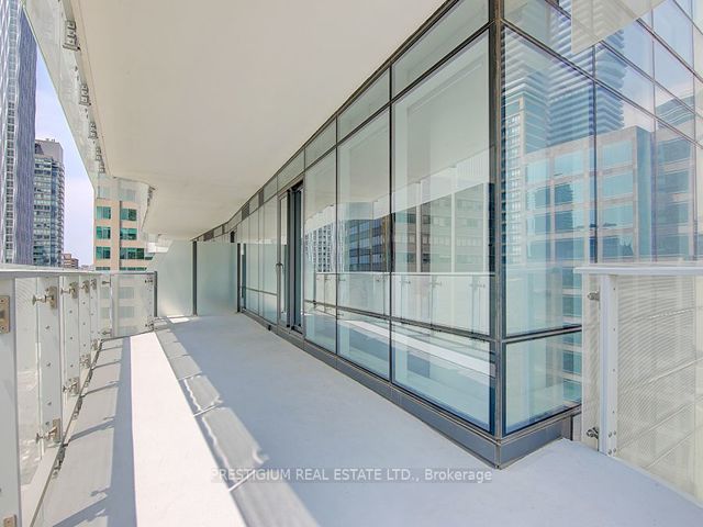 1307 - 1 Bloor St E