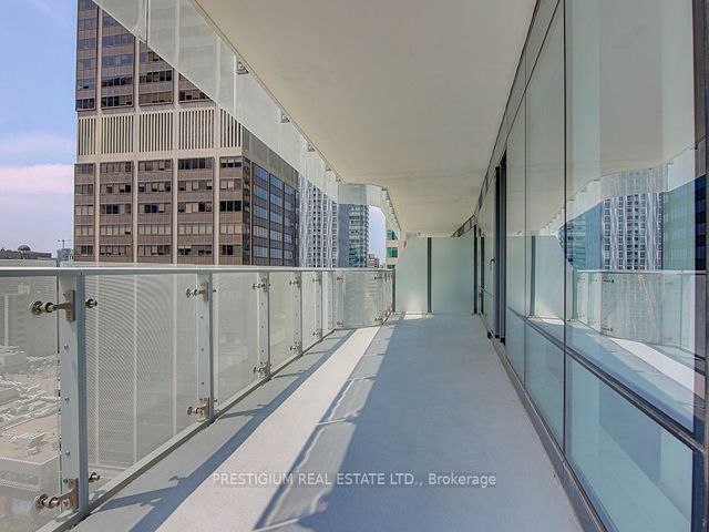 1307 - 1 Bloor St E