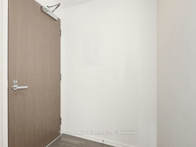 1307 - 1 Bloor St E