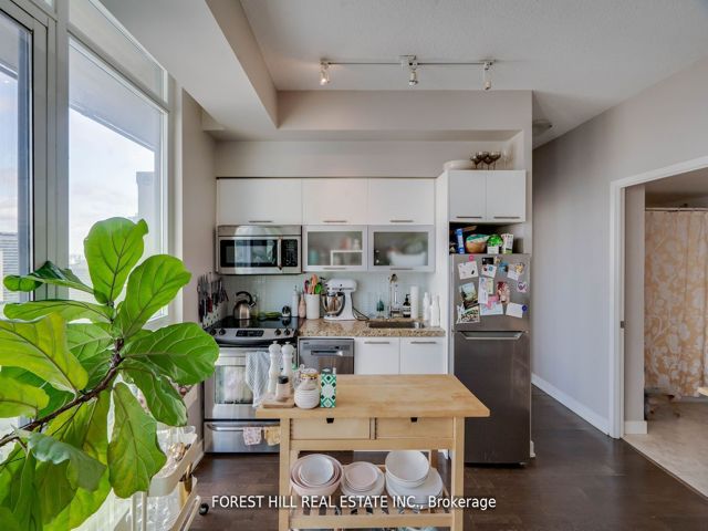 2607 - 126 Simcoe St