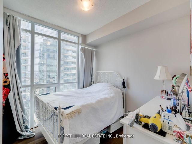 2607 - 126 Simcoe St