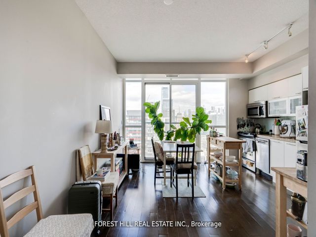 2607 - 126 Simcoe St