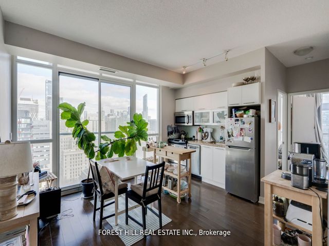 2607 - 126 Simcoe St