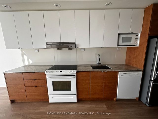 2306 - 121 Mcmahon Dr