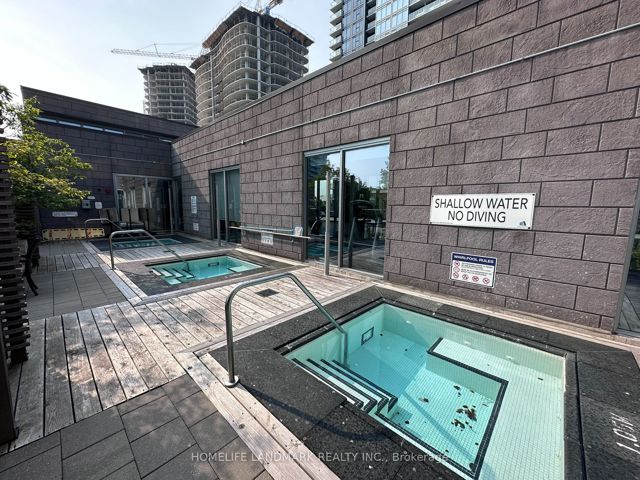 2306 - 121 Mcmahon Dr