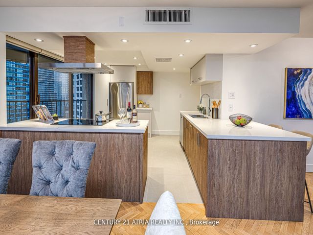 1401 - 65 Harbour Sq