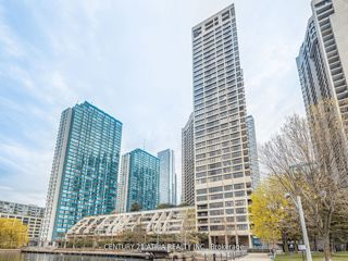 1401 - 65 Harbour Sq