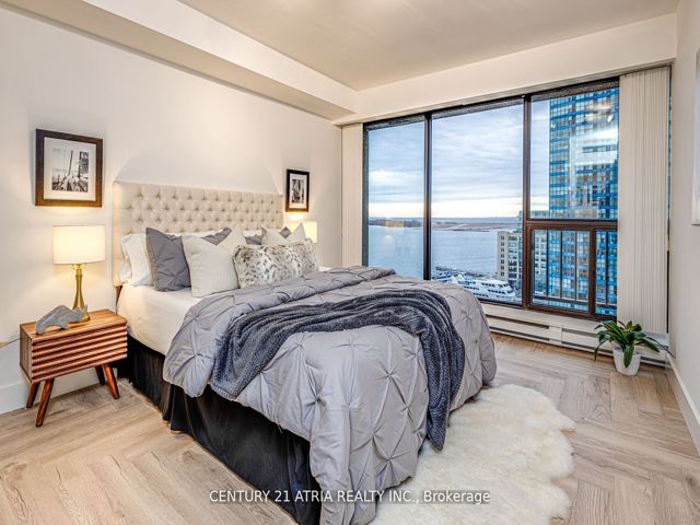 1401 - 65 Harbour Sq