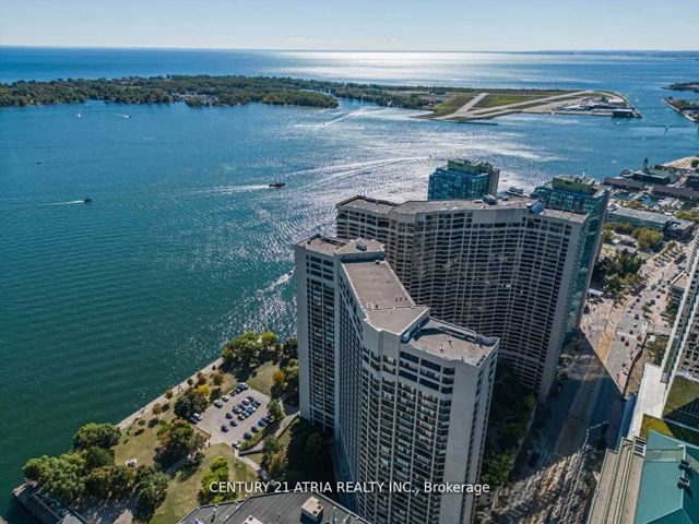 1401 - 65 Harbour Sq