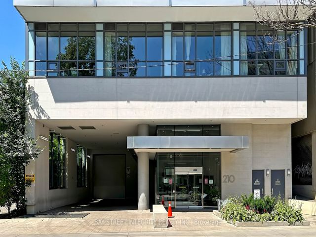 2107 - 210 Simcoe St
