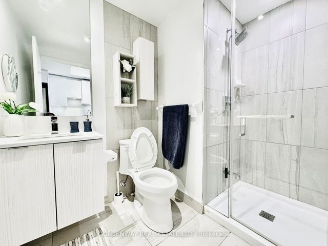 2115 - 195 Redpath Ave