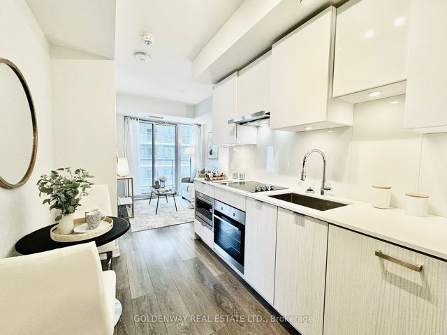 2115 - 195 Redpath Ave