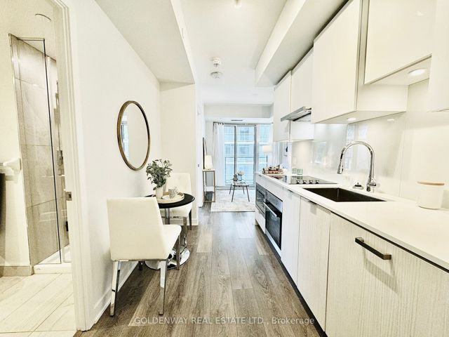 2115 - 195 Redpath Ave