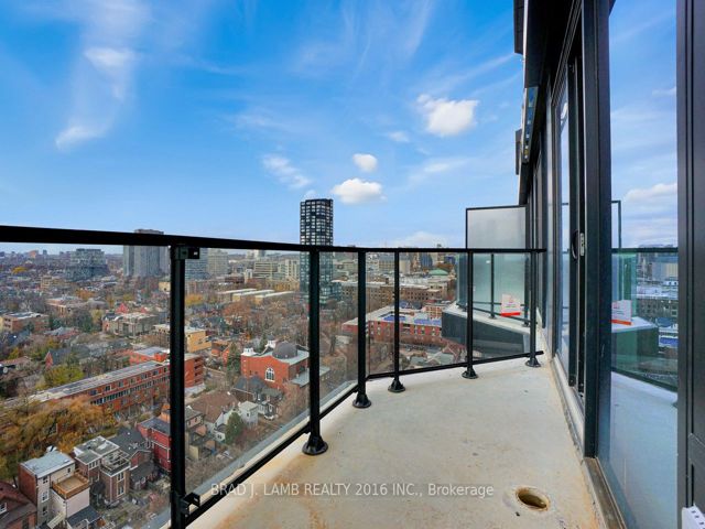 1712 - 195 McCaul St