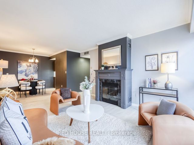 704 - 1818 Bayview Ave