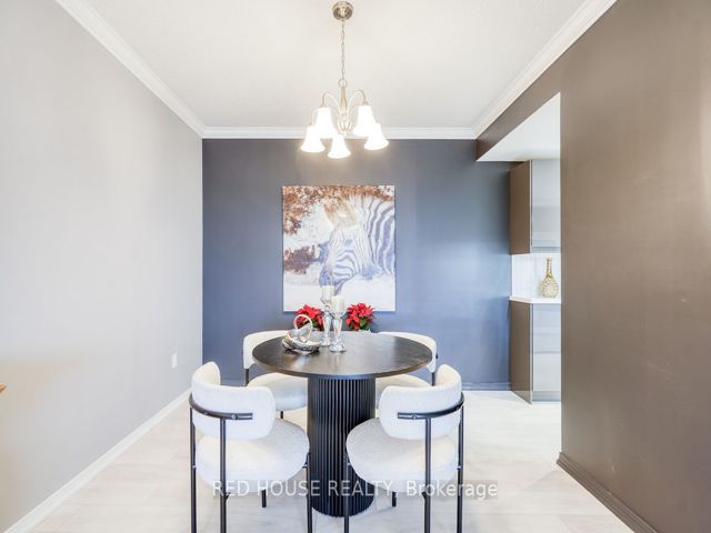 704 - 1818 Bayview Ave