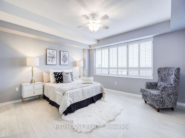 704 - 1818 Bayview Ave