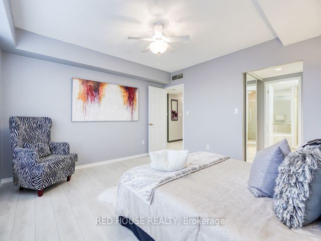 704 - 1818 Bayview Ave