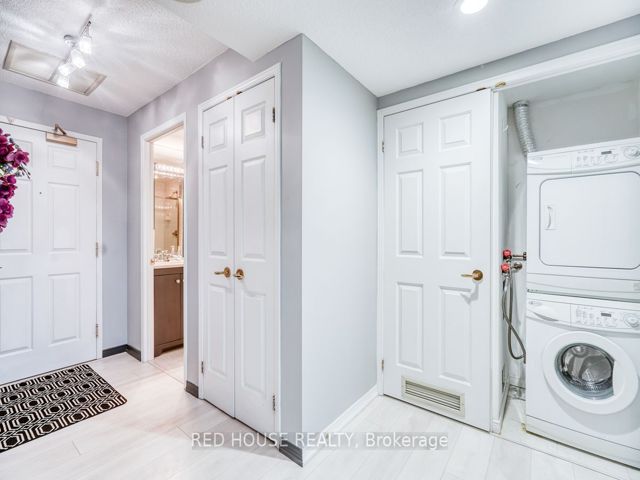 704 - 1818 Bayview Ave