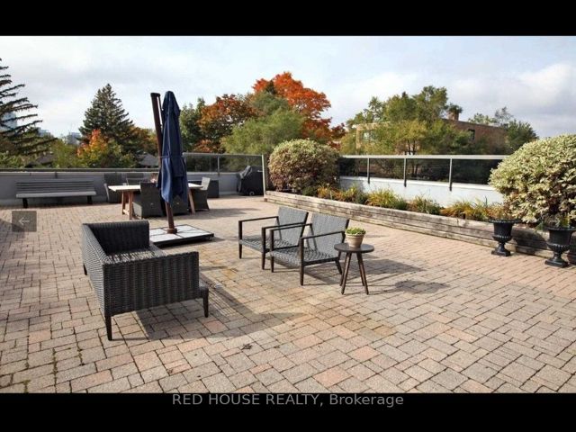 704 - 1818 Bayview Ave