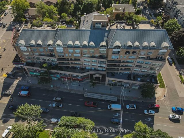 704 - 1818 Bayview Ave