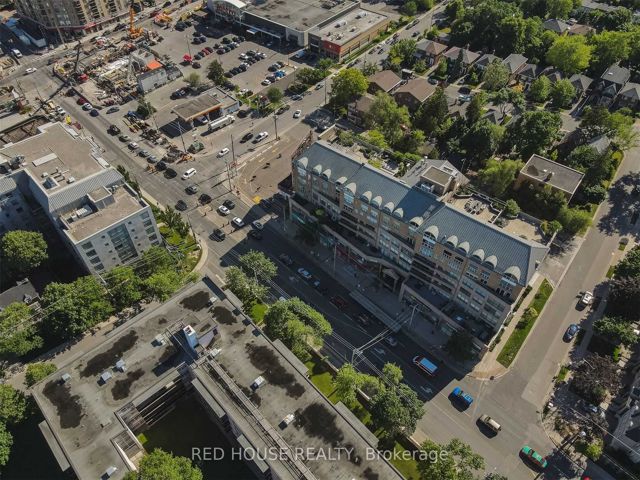 704 - 1818 Bayview Ave