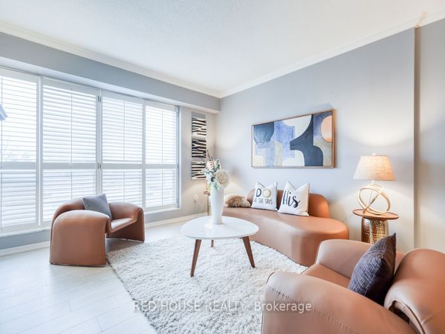 704 - 1818 Bayview Ave
