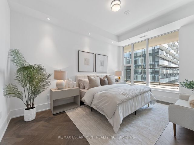 1108 - 455 Wellington St W