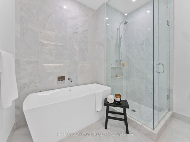 1108 - 455 Wellington St W