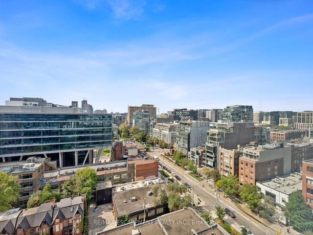 1108 - 455 Wellington St W