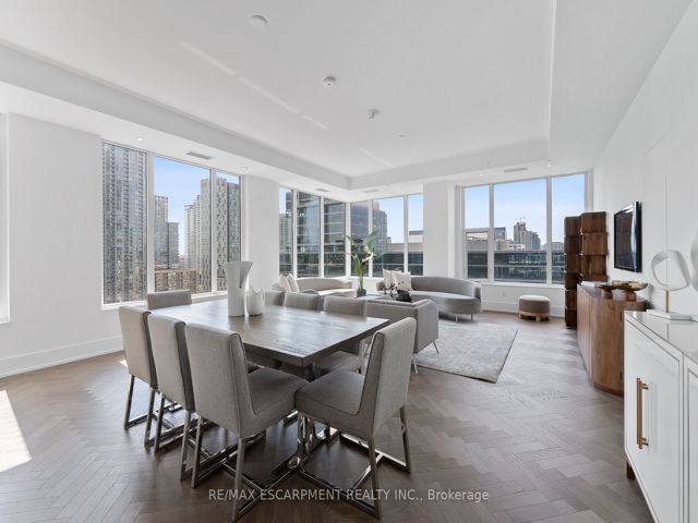1108 - 455 Wellington St W
