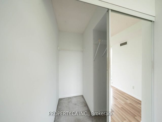 603 - 398 Eglinton Ave E