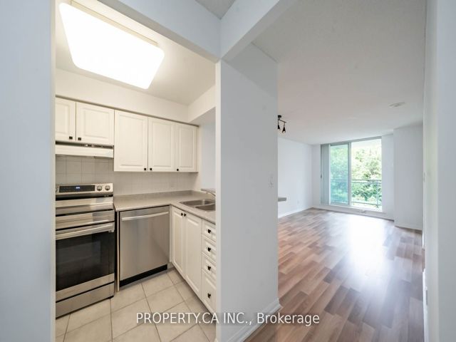 603 - 398 Eglinton Ave E