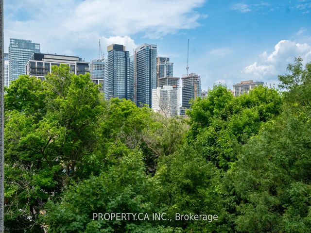 603 - 398 Eglinton Ave E